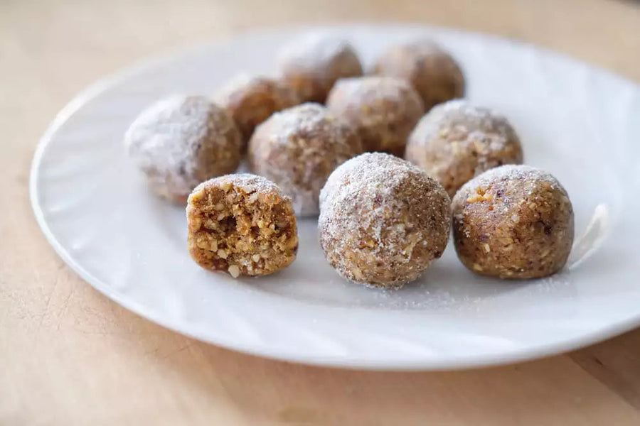 Macadamia Macaroon Balls